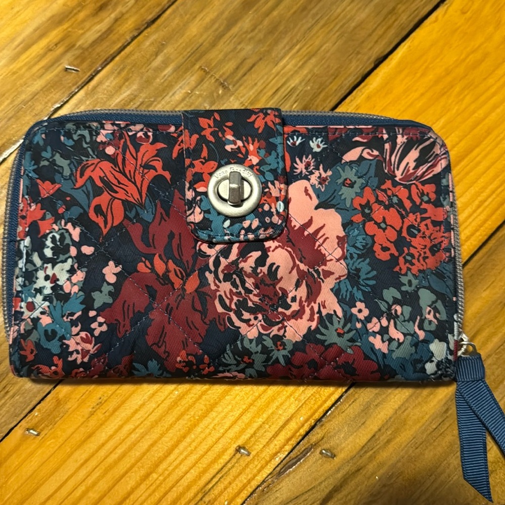 Vera Bradley trifold wallet